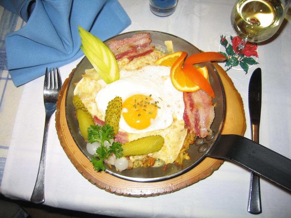 סאס-גרונד Hotel Baergsunnu מראה חיצוני תמונה