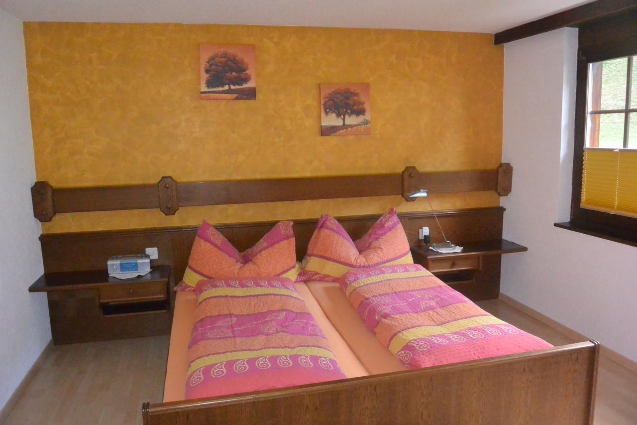 סאס-גרונד Hotel Baergsunnu מראה חיצוני תמונה