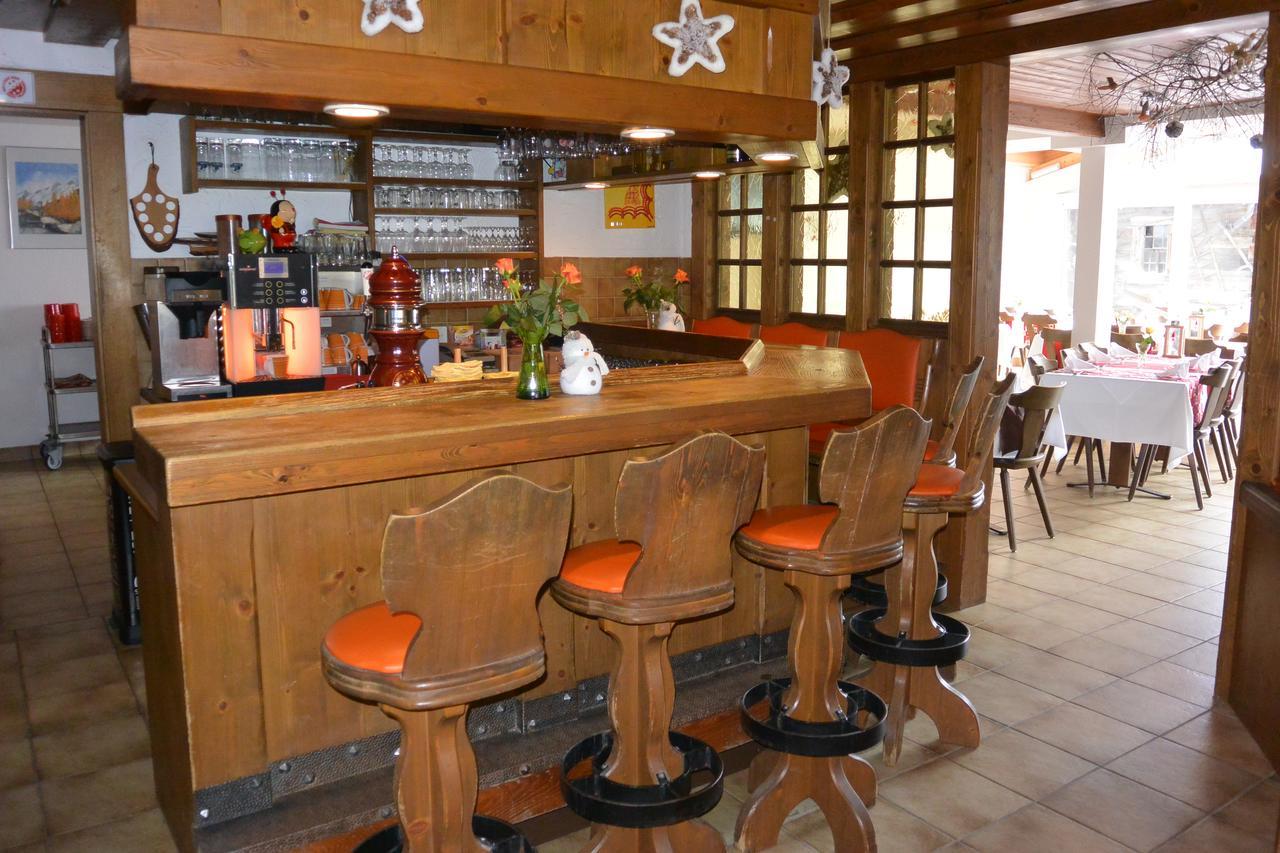 סאס-גרונד Hotel Baergsunnu מראה חיצוני תמונה